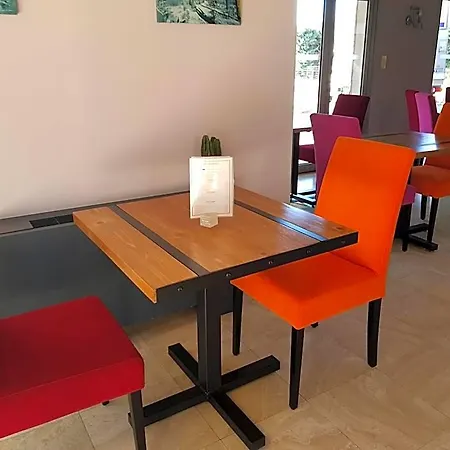 Restaurant De L'olivier ホテル 2*