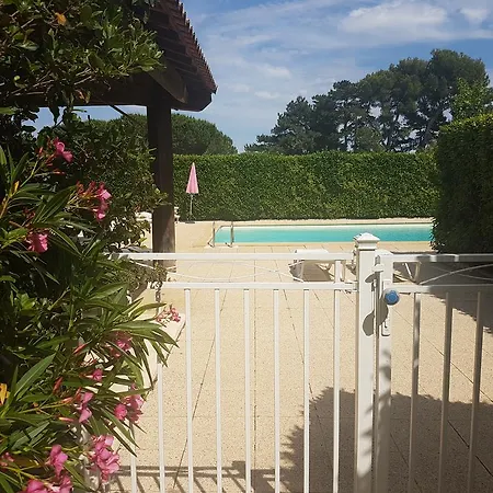 Hotel De L'olivier Pont-Saint-Esprit