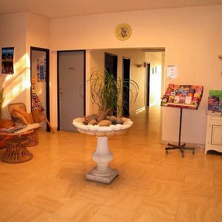 Hotel Restaurant De L'olivier Pont-Saint-Esprit