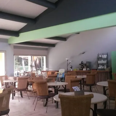 Restaurant De L'olivier מלון פונט-סנט-אספריט
