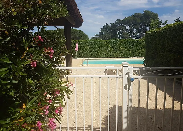 Ξενοδοχείο Restaurant De L'olivier Pont-Saint-Esprit